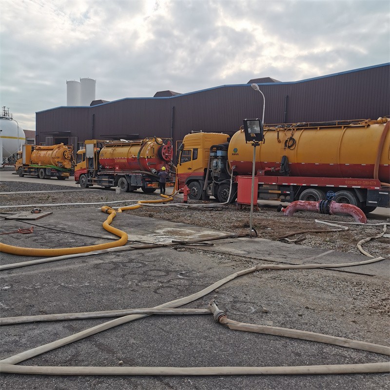 调楼镇污水池清理