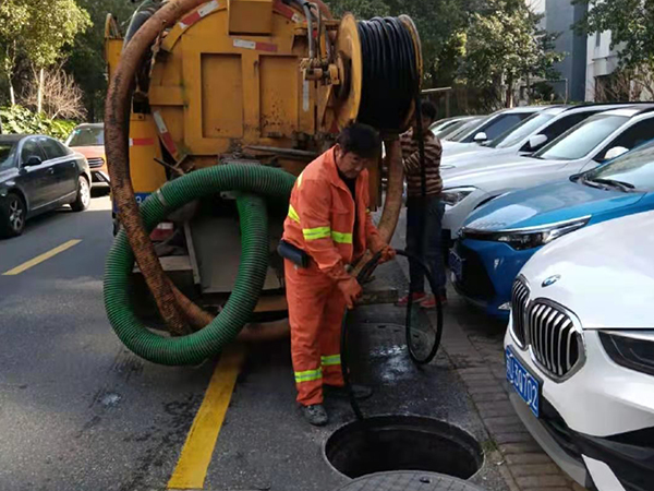 调楼镇排污管道清淤